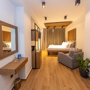 Centrally Elegant Suite By Acropolis